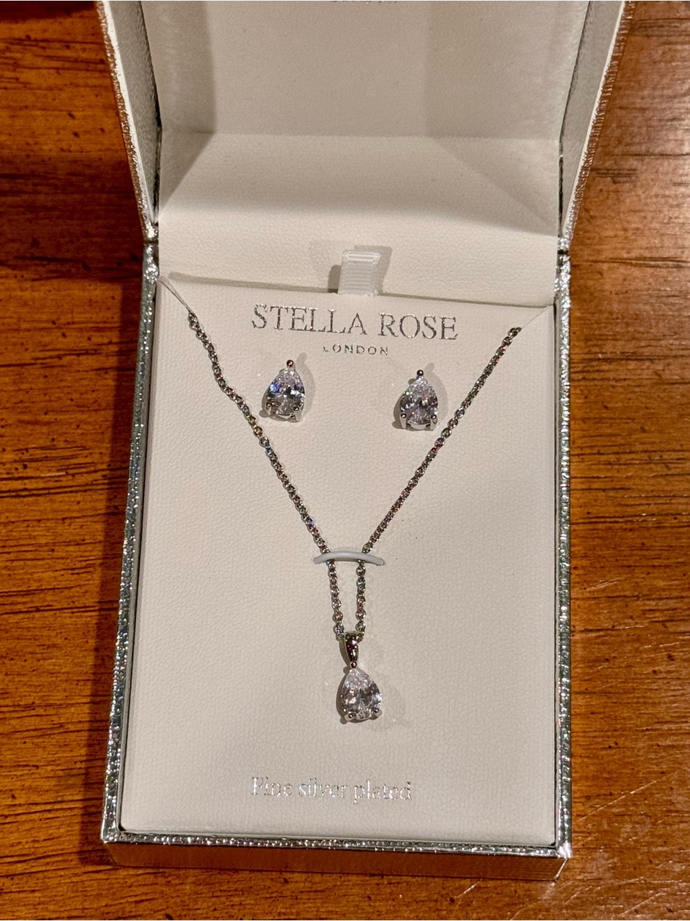 Stella Rose London CZ Diamond Earrings & Necklace Set Boxed New - Silver Plated